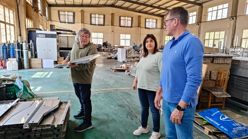 Manolo, cliente español desde hace diez años, visita de nuevo Debabrother
