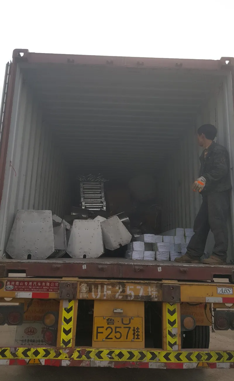 Nueva actualización de exportación: todos los equipos para el proyecto de granja porcina de Deba Brothers en Nigeria empacados y listos para ser cargados en contenedores